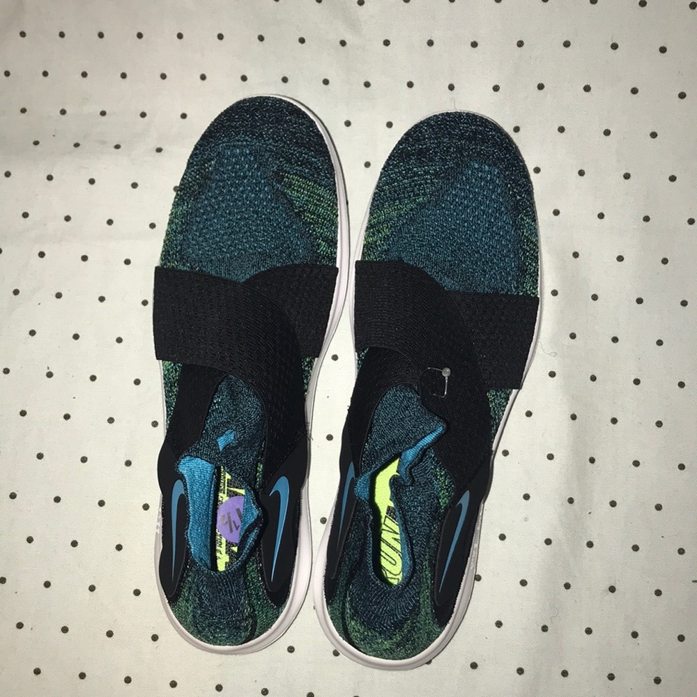 Shoe